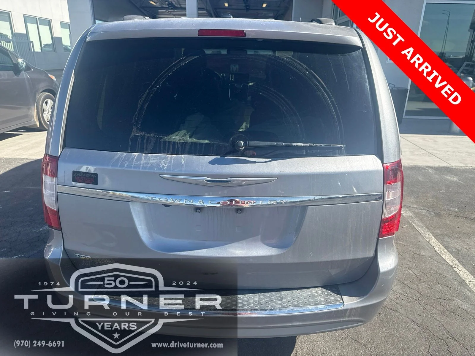 Used 2016 Silver Chrysler Touring image 5