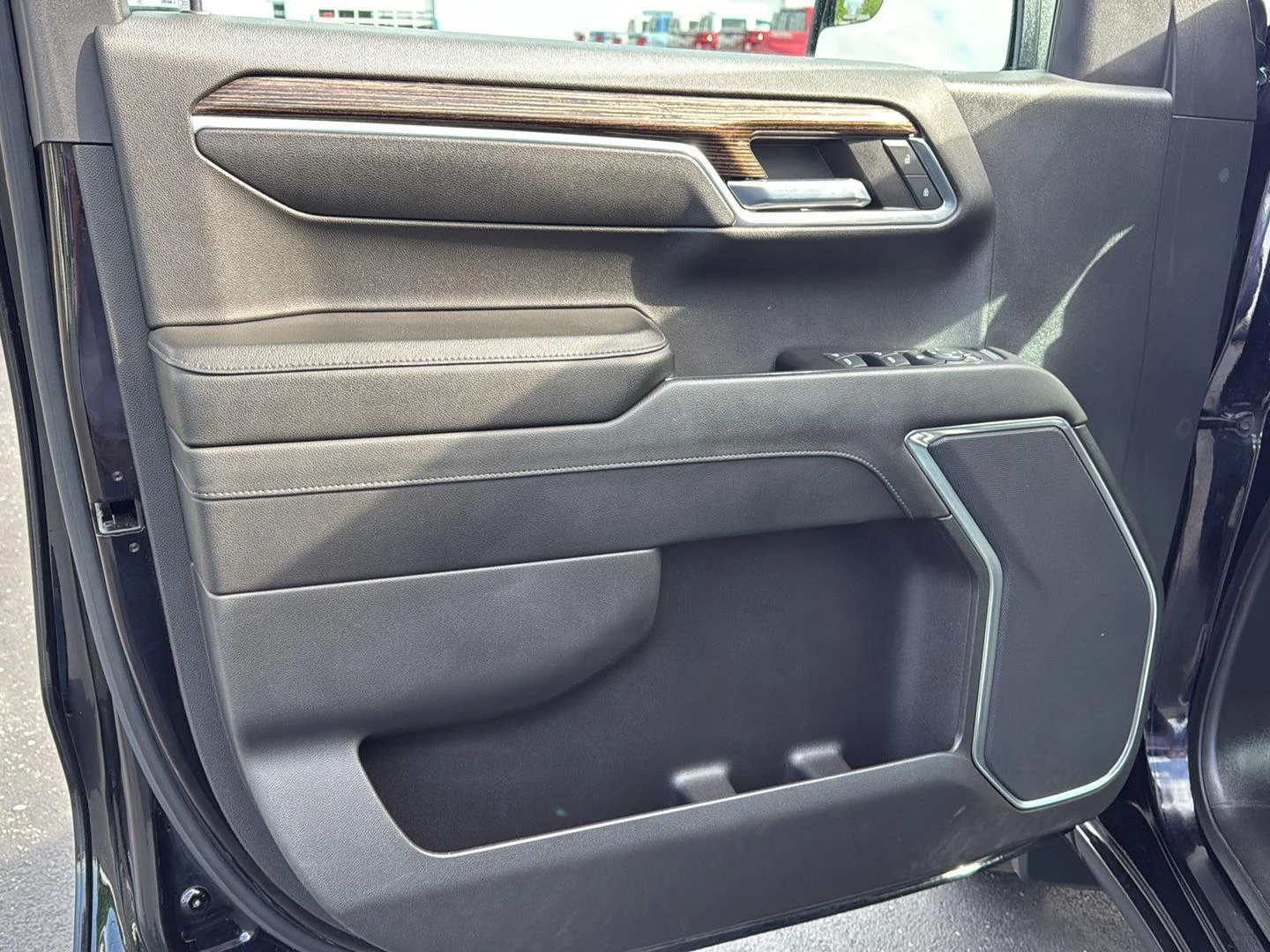 Used 2022 Onyx Black GMC Elevation image 19