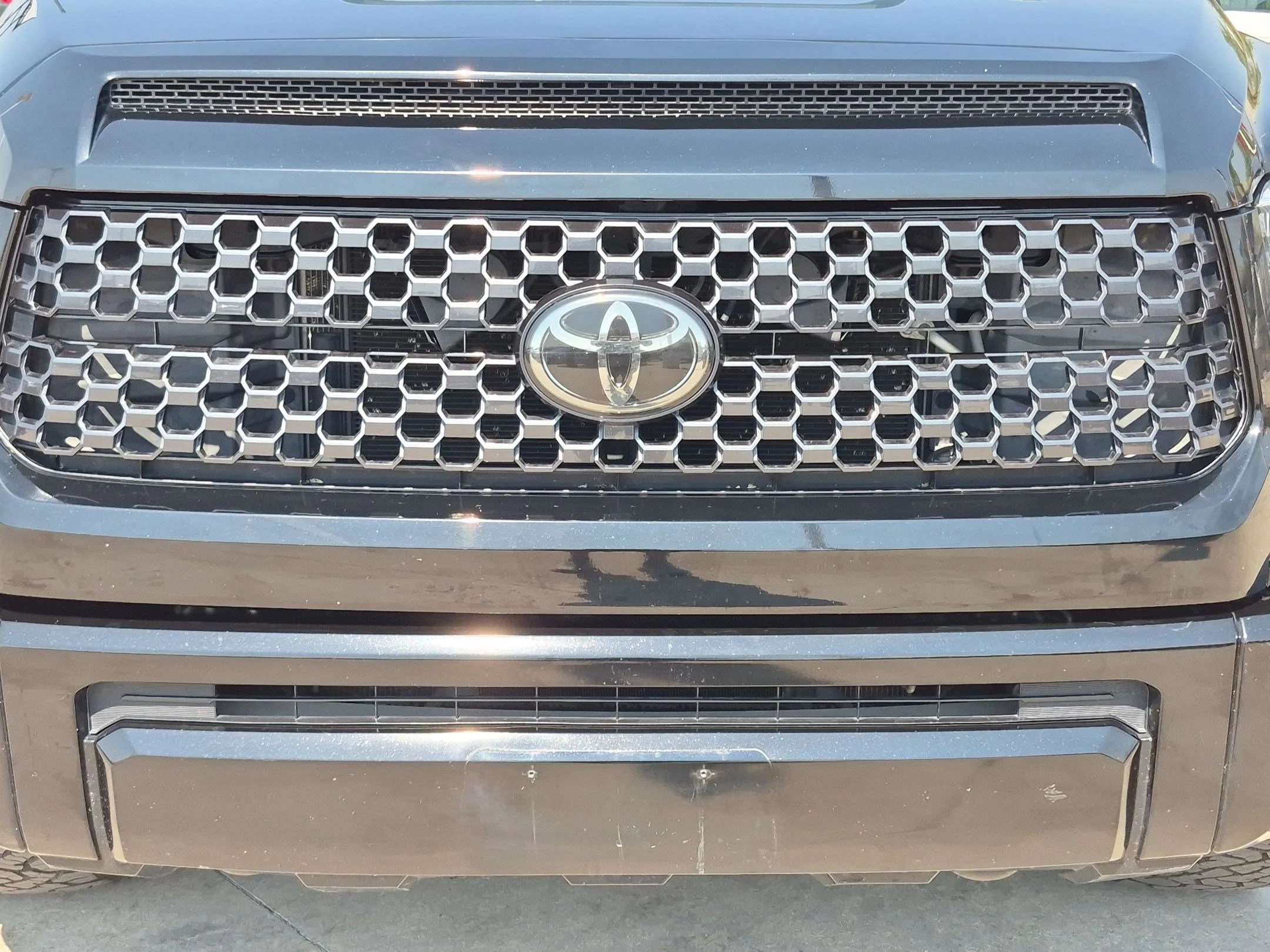 Used 2019 Midnight Black Metallic Toyota Platinum image 9