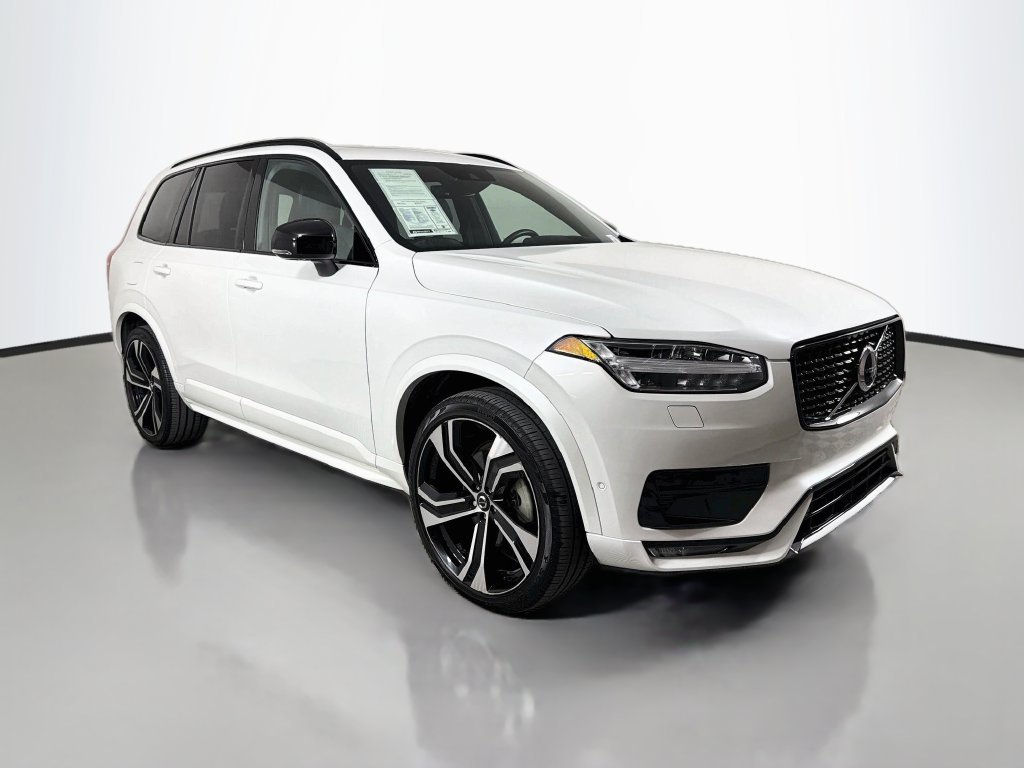 Used 2021 White Volvo T6 R-Design image 3