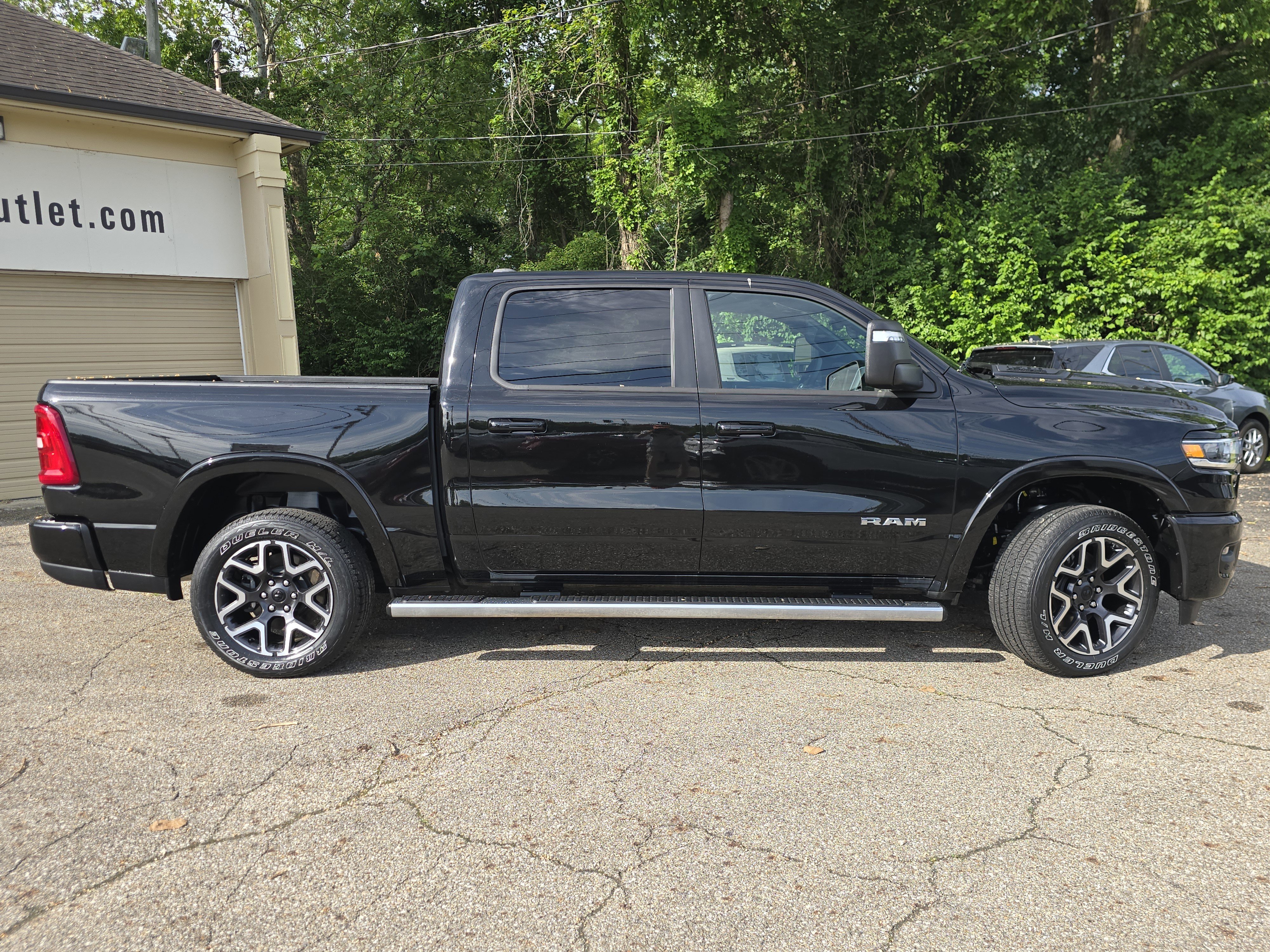 Used 2026 Diamond Black Crystal Pearlcoat Ram Laramie image 8