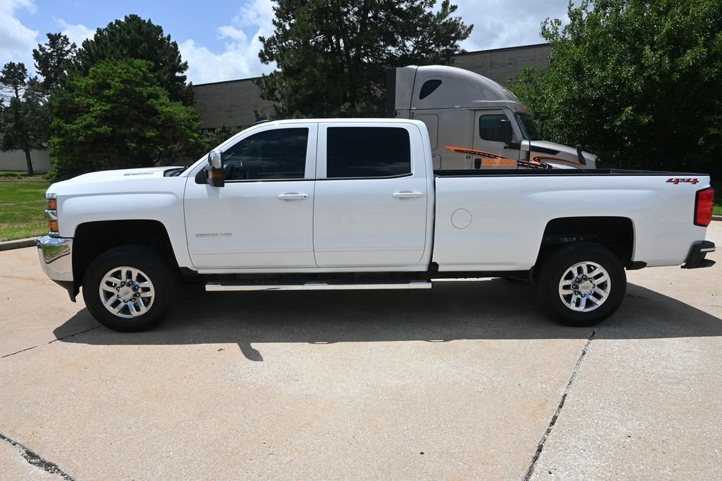 Used 2019 Summit White Chevrolet LT image 5