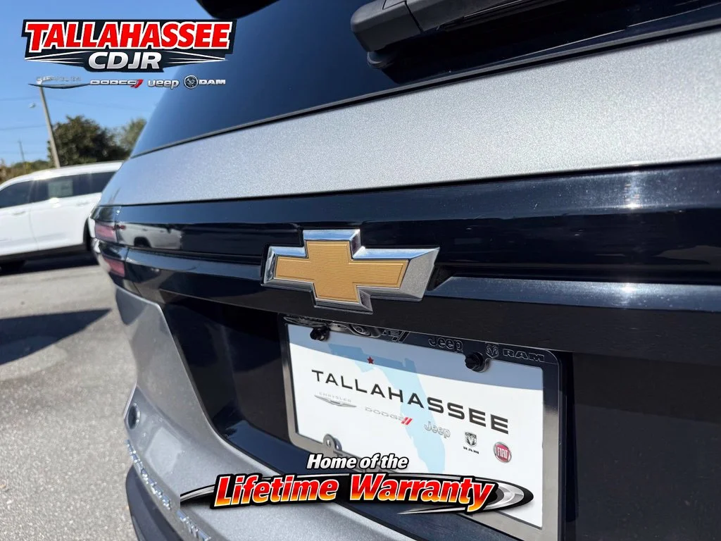 Used 2025 Sterling Gray Metallic Chevrolet LT image 6