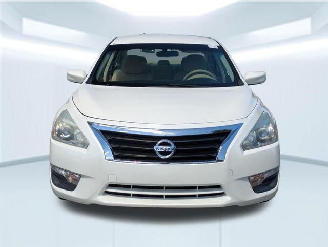 Used 2014 White Nissan 2.5 SV image 10
