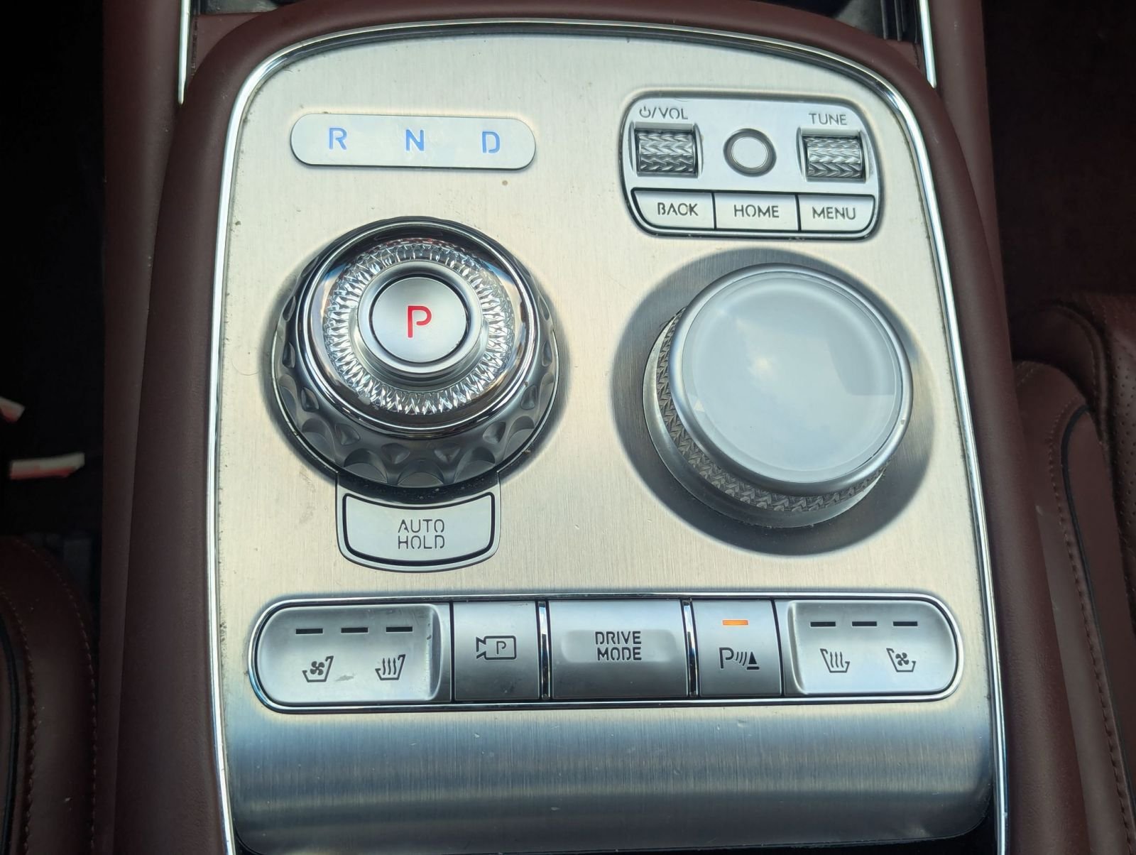 Used 2023 White Genesis 3.5T image 14