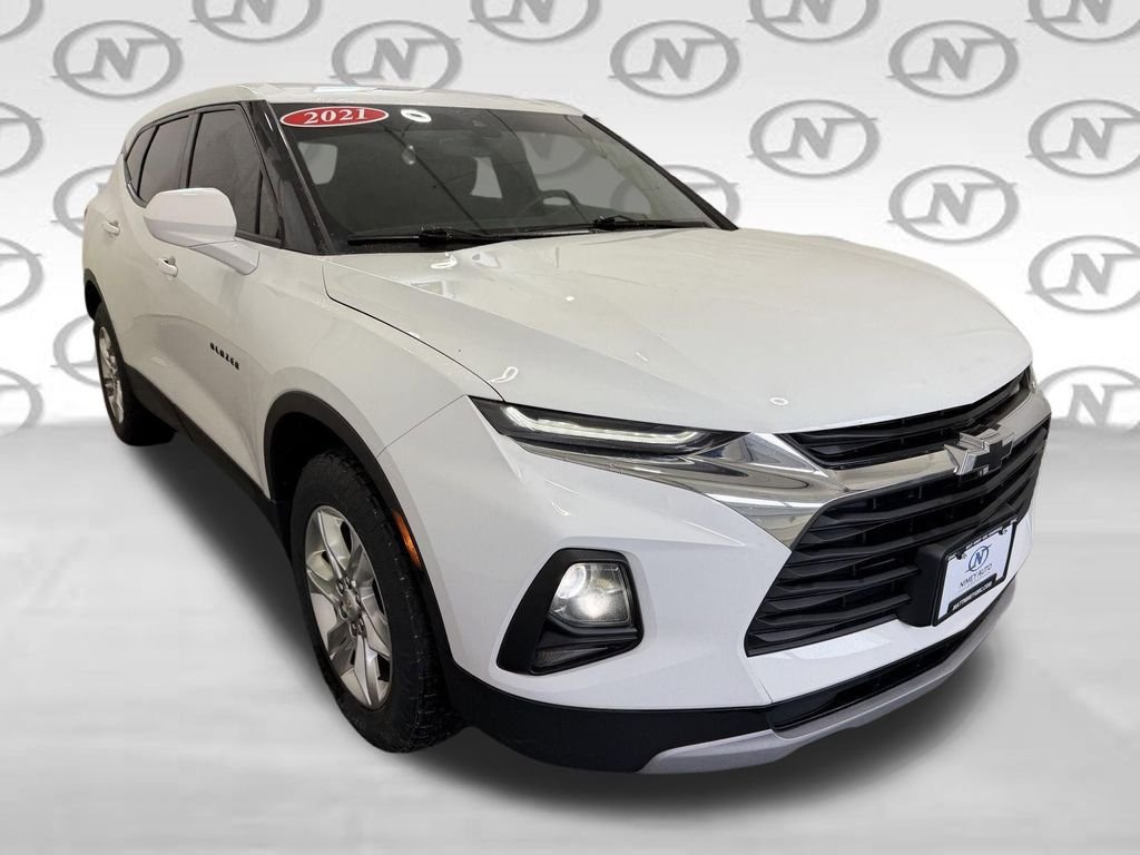 Used 2021 White Chevrolet LT image 11