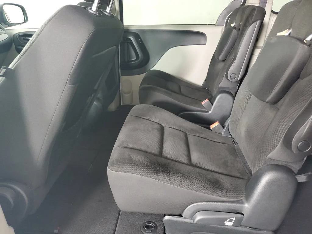 Used 2018 White Dodge SE image 13