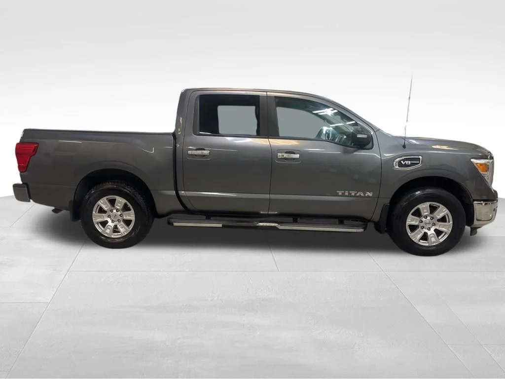 Used 2017 Gray Nissan SV image 6