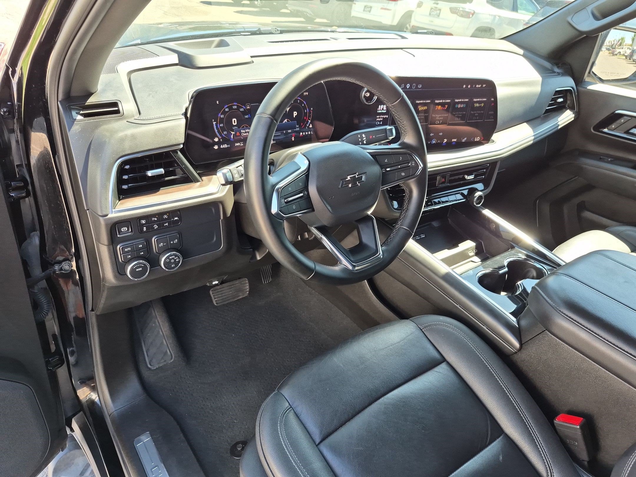 Used 2025 Black Chevrolet Z71 image 15