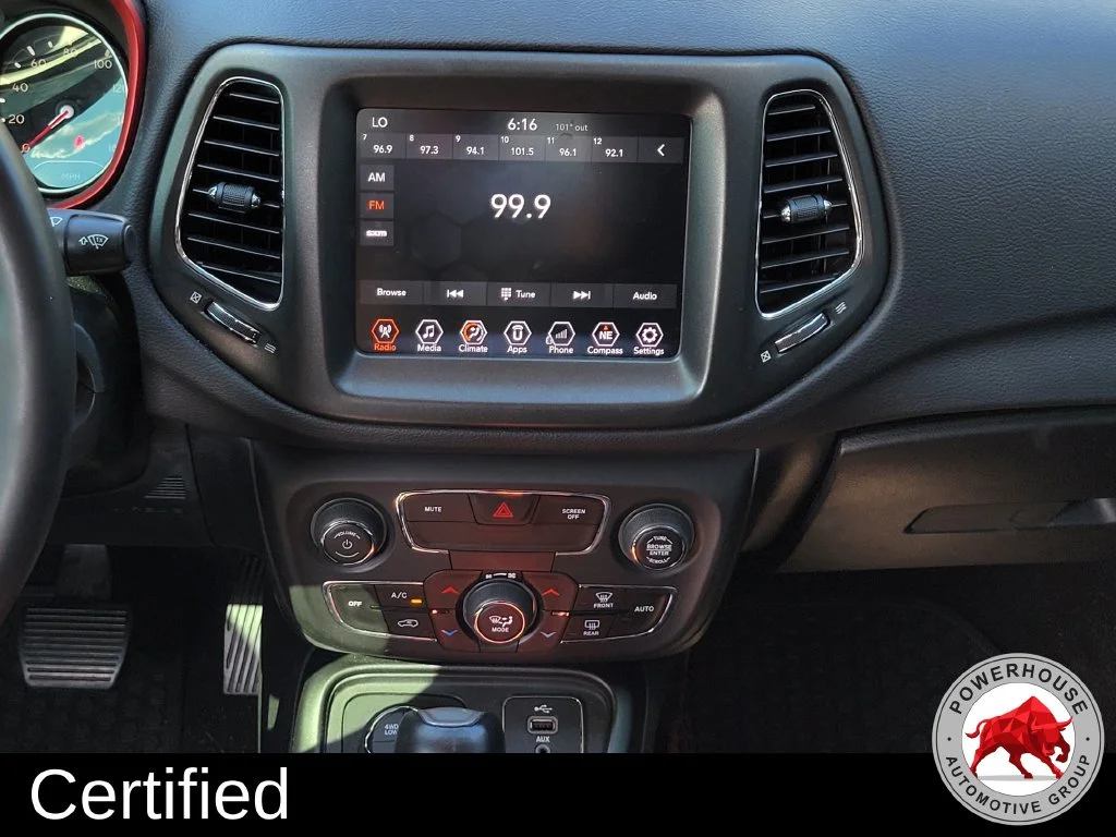 Used 2018 Orange Jeep Trailhawk image 23