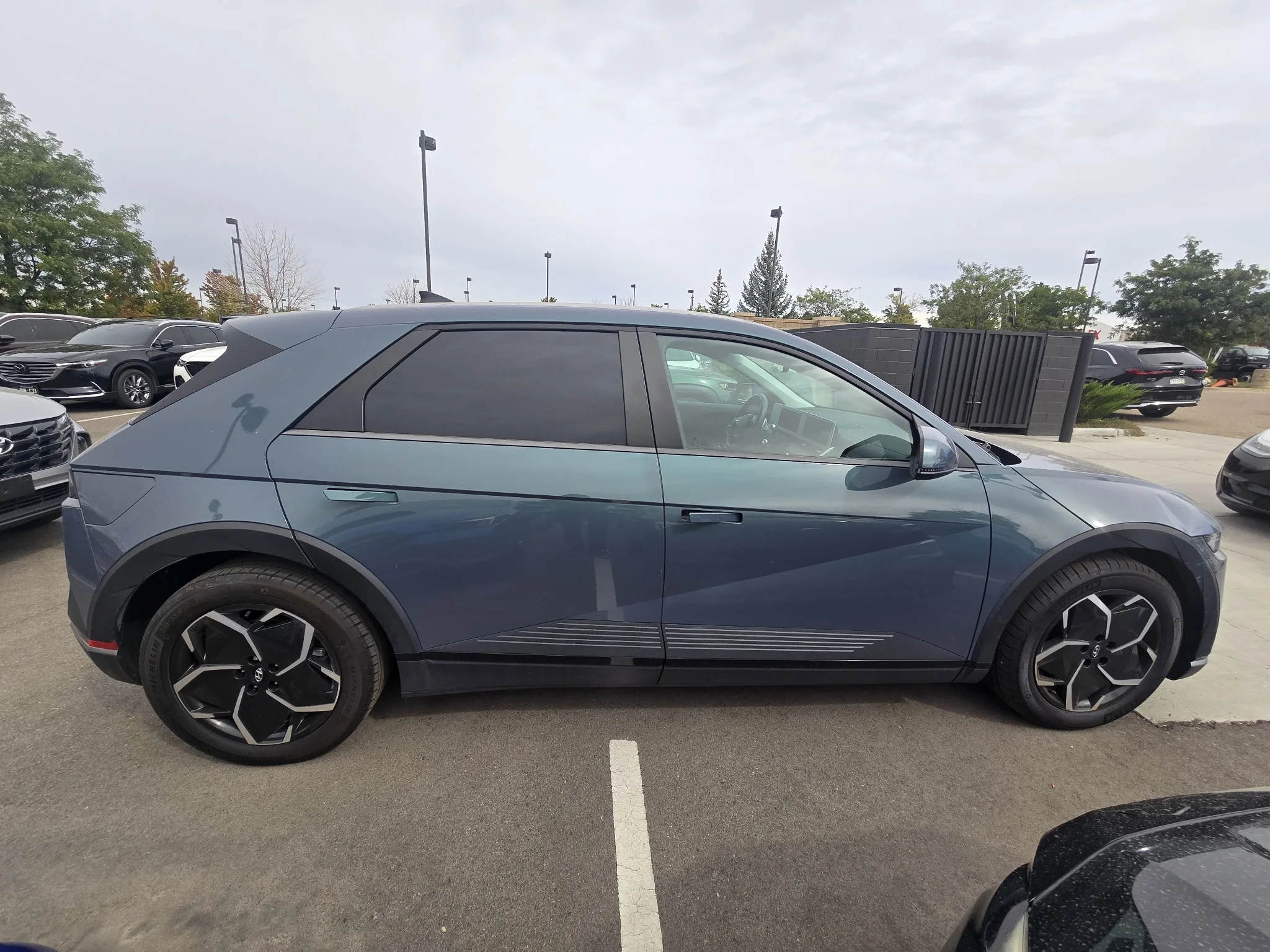 Used 2024 Digital Teal Hyundai SEL image 16