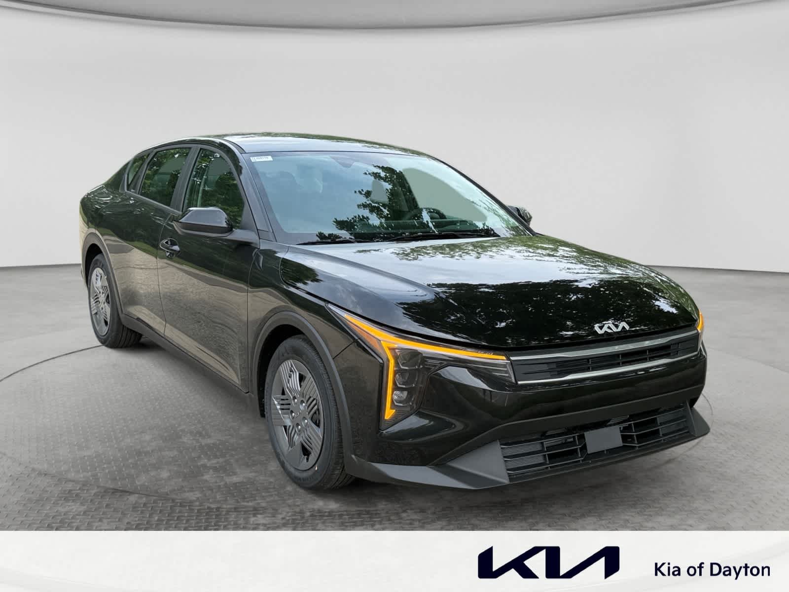 New 2026 Aurora Black Pearl Kia LX image 3