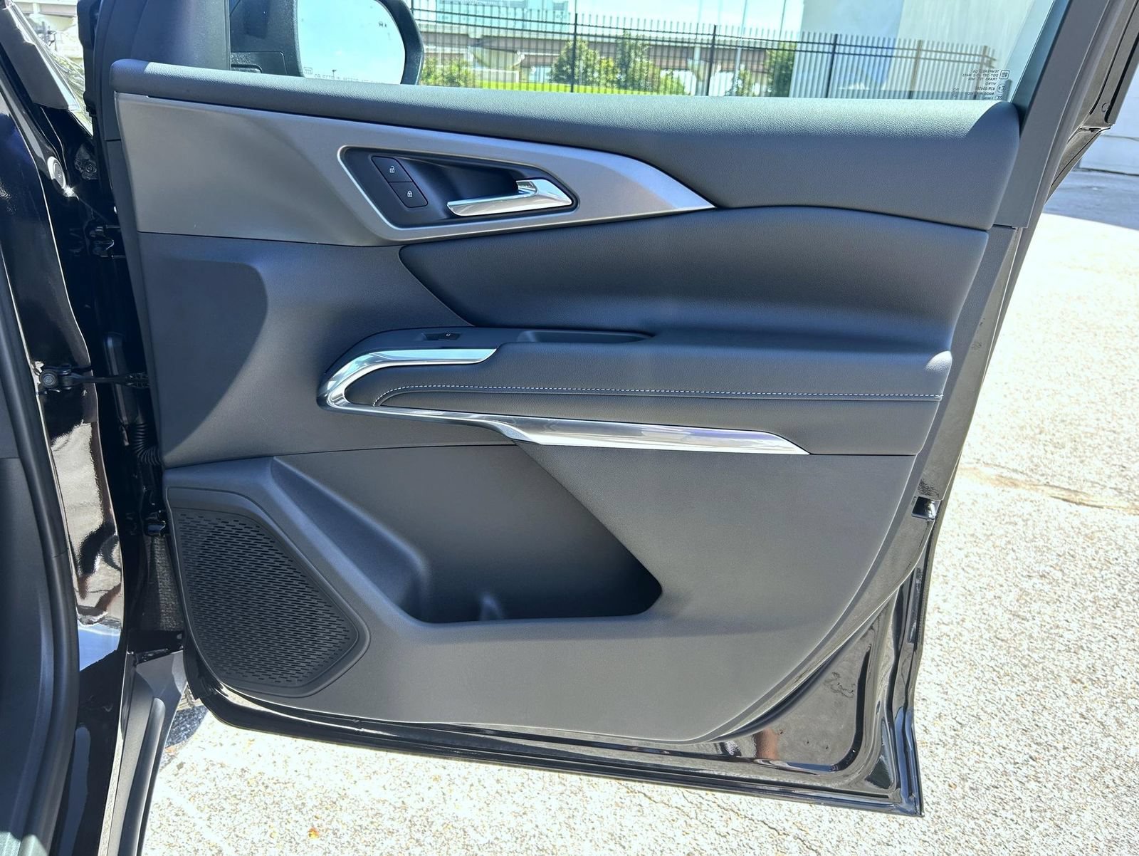 2027 Chevrolet Traverse LT - Photo 15