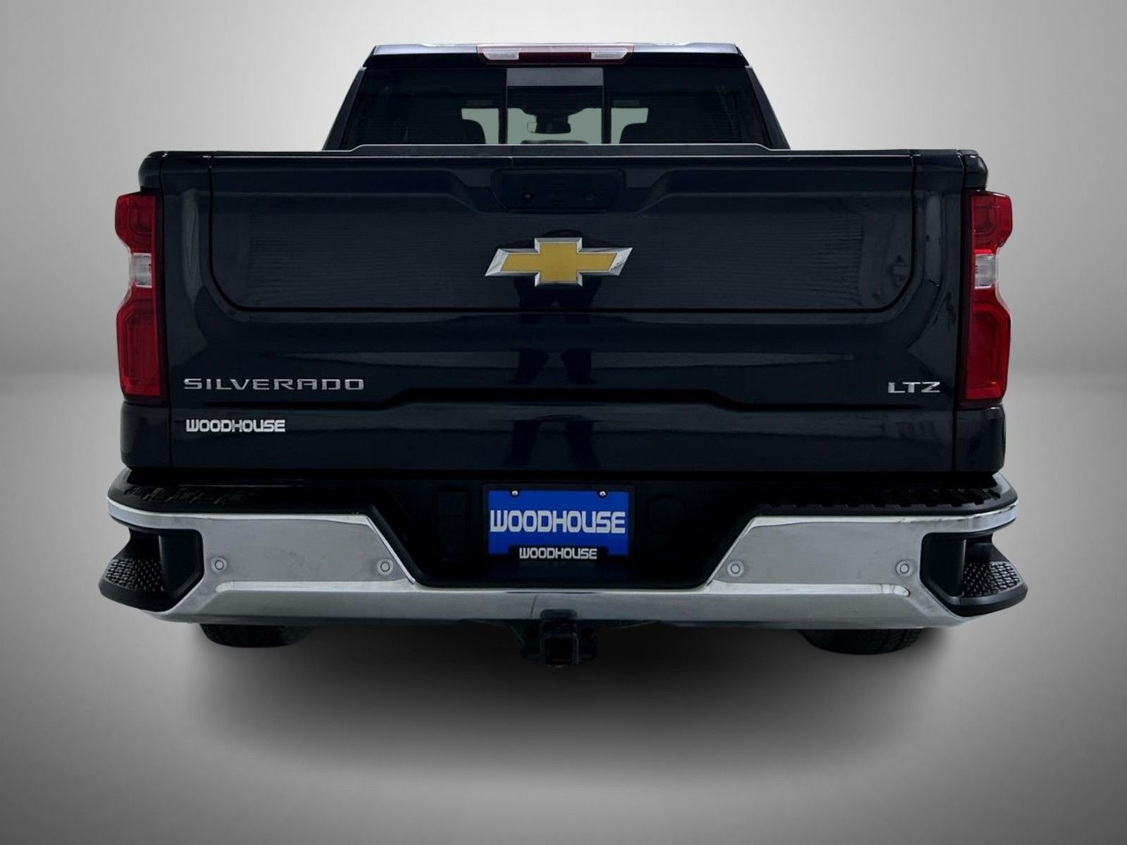 Used 2024 Gray Chevrolet LTZ image 6
