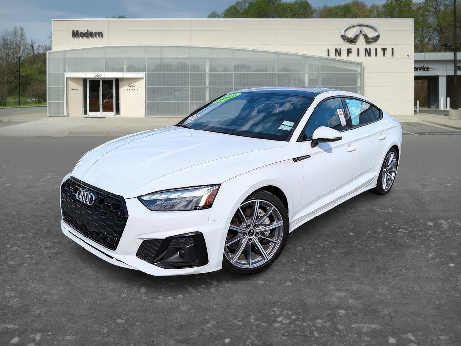 Used 2025 Arkona White Audi S line Premium image 1