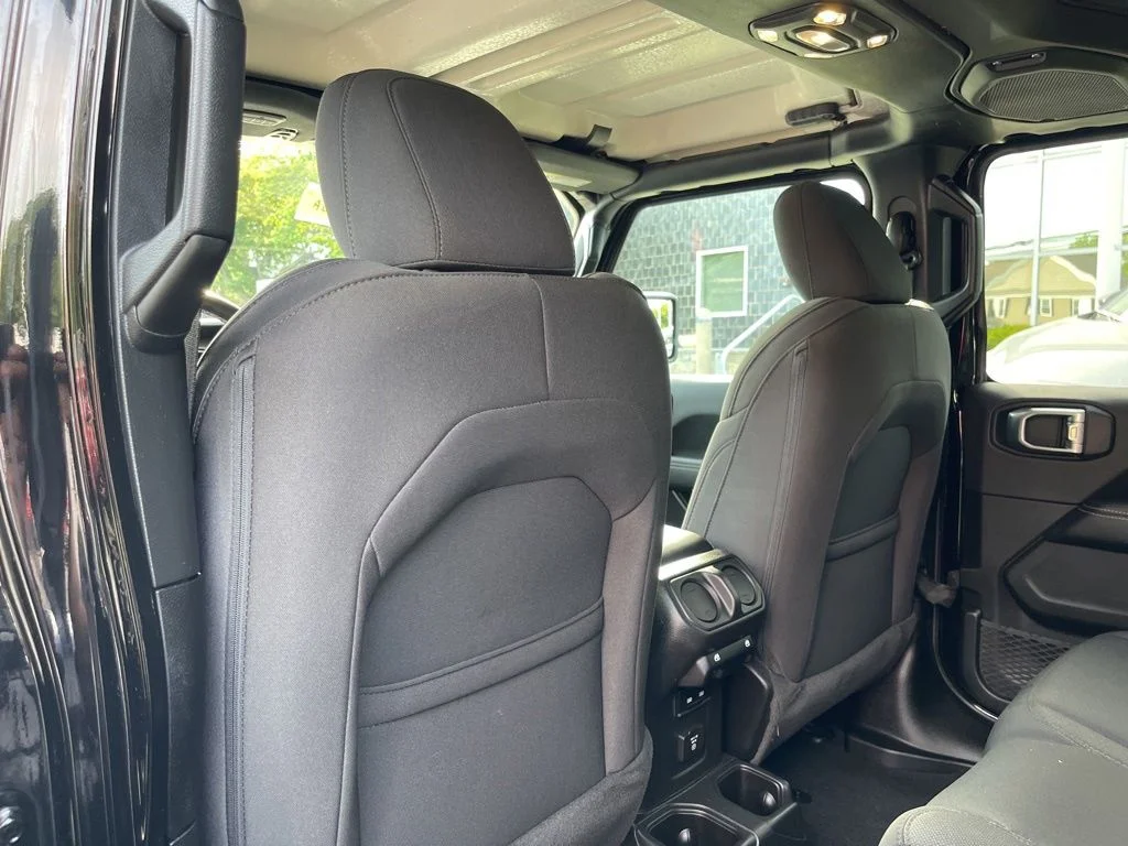 Used 2023 Black Jeep Sahara image 20