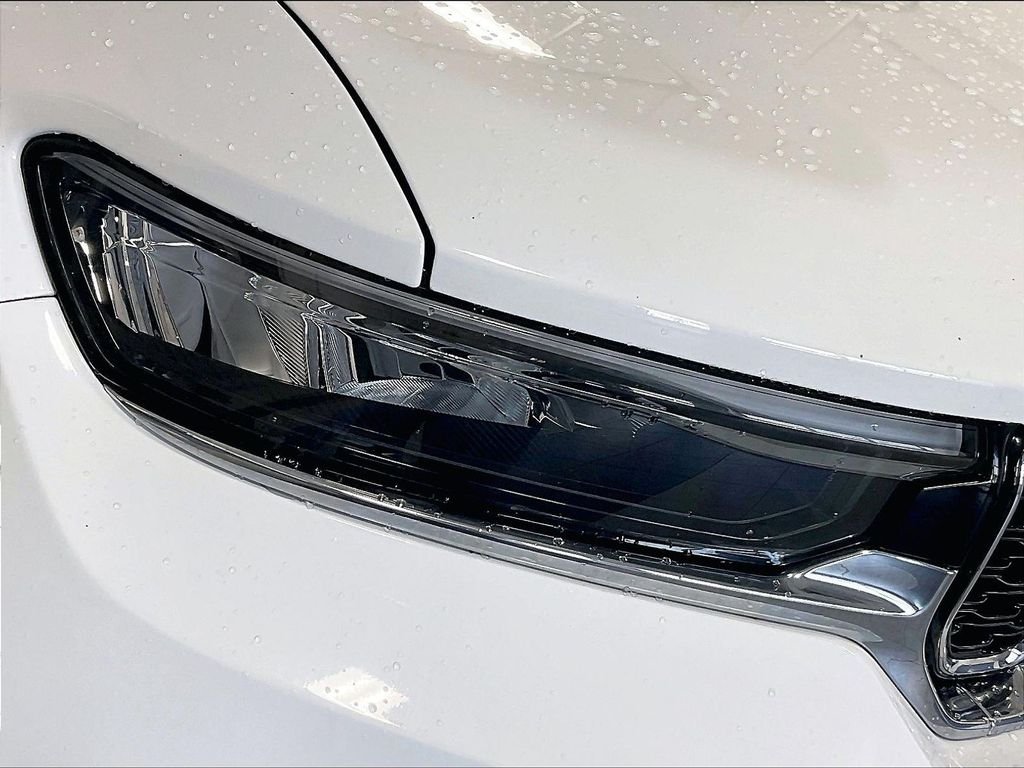 Used 2022 Bright White Clearcoat Jeep Limited image 32