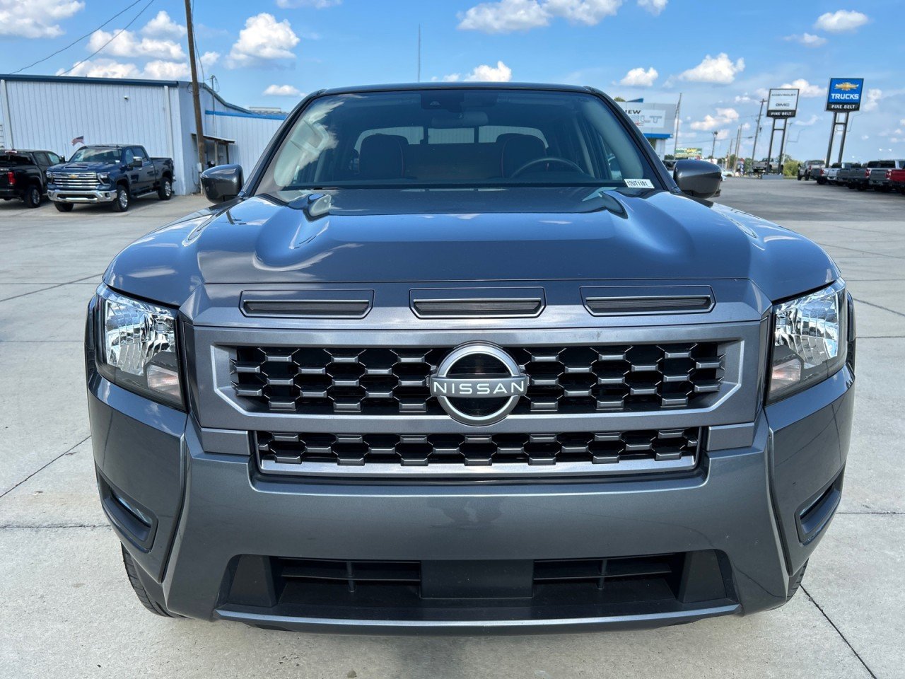 Used 2025 Gray Nissan SV image 5