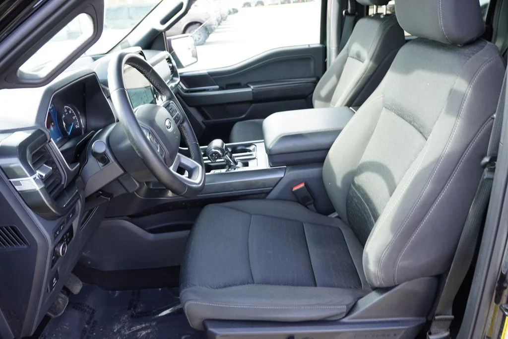 Used 2023 Black Ford XLT image 16