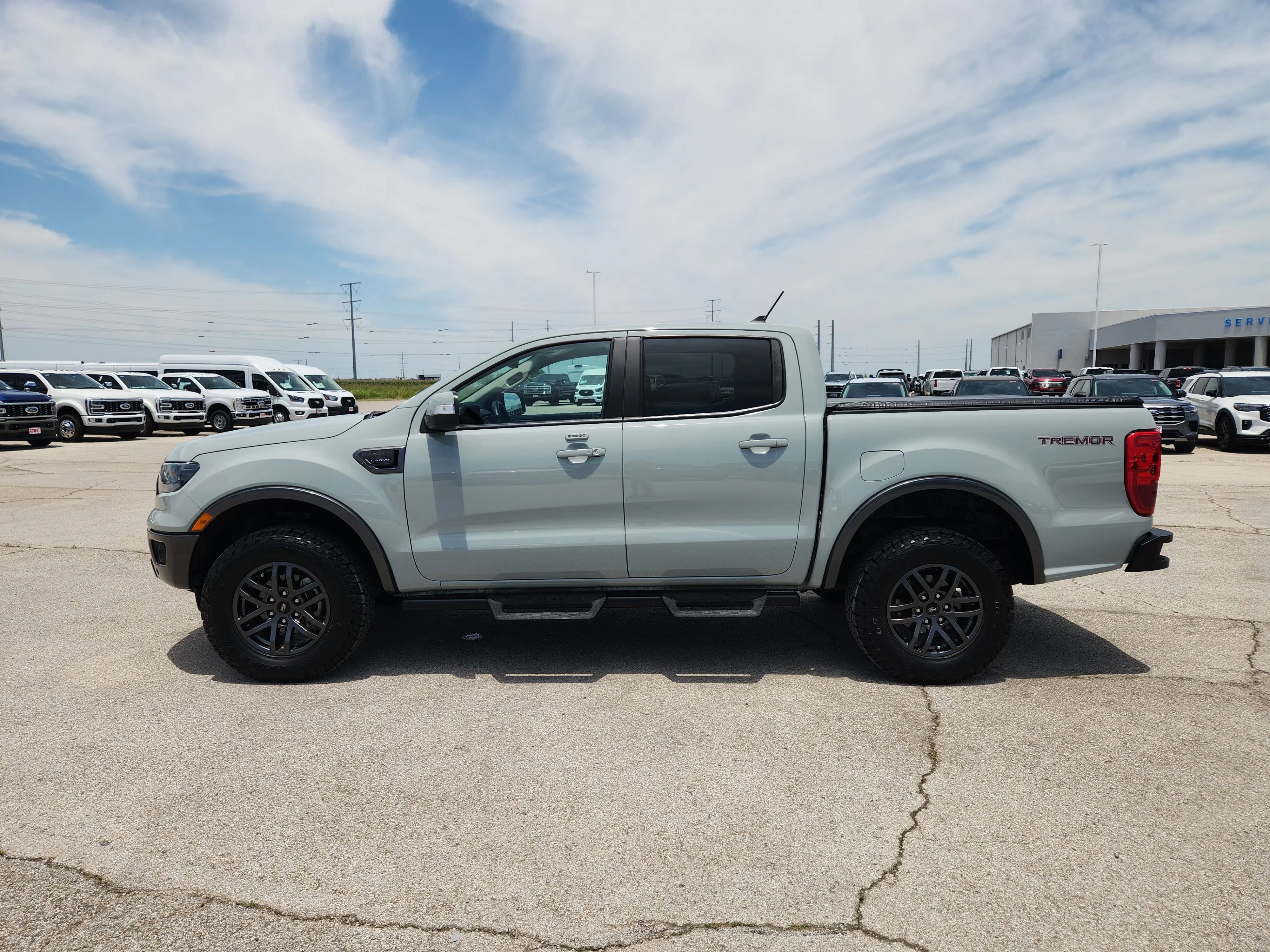 Used 2022 Gray Ford Lariat Tremor image 4