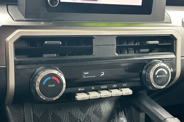 Used 2025 White Toyota SR5 image 22