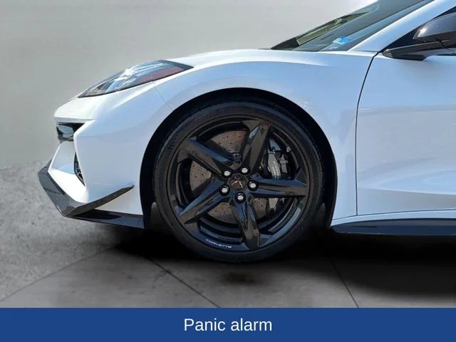 Used 2023 White Chevrolet Z06 image 29
