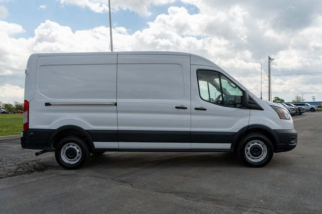 Used 2024 Oxford White Ford Base image 5