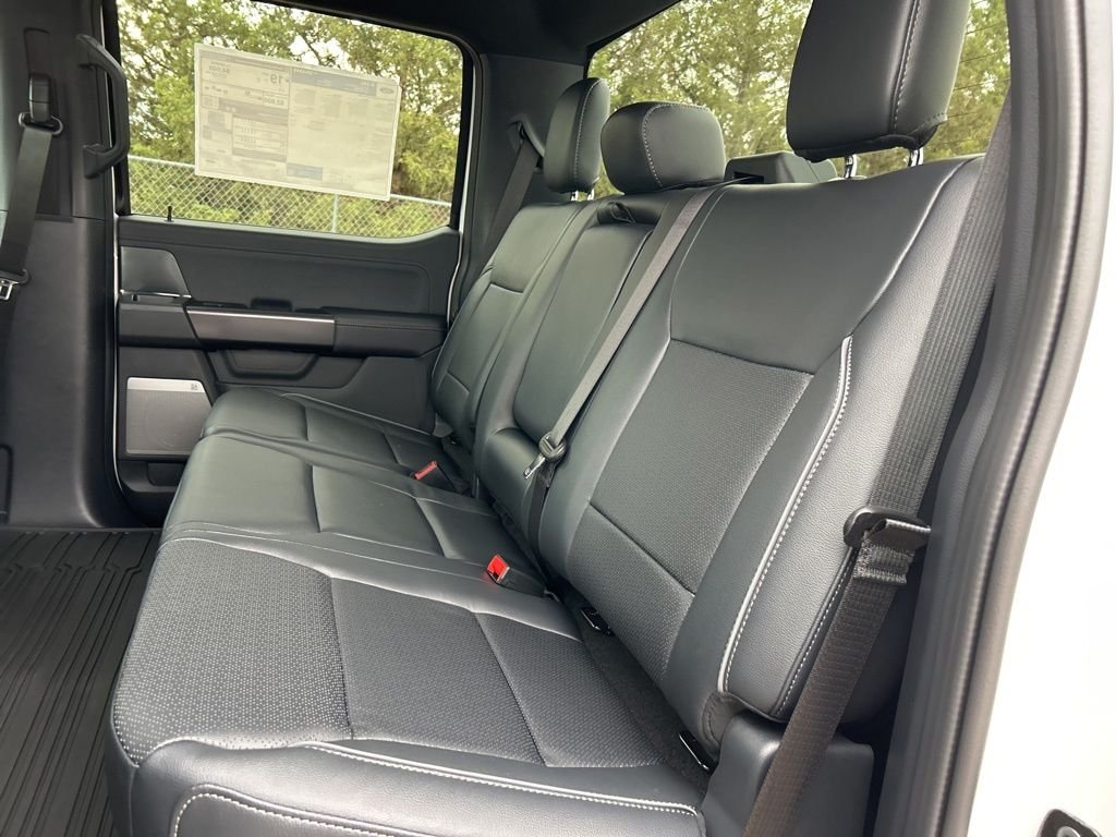 New 2026 Oxford White Ford Lariat image 39