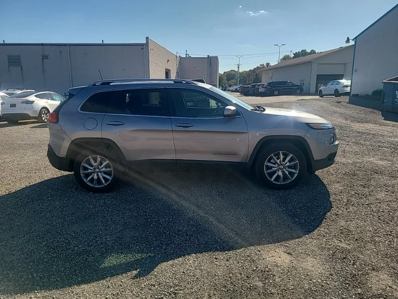 Used 2016 Silver Jeep Limited image 6