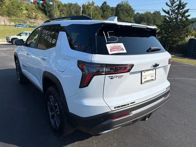 New 2027 Polar White Tricoat Chevrolet ACTIV image 5