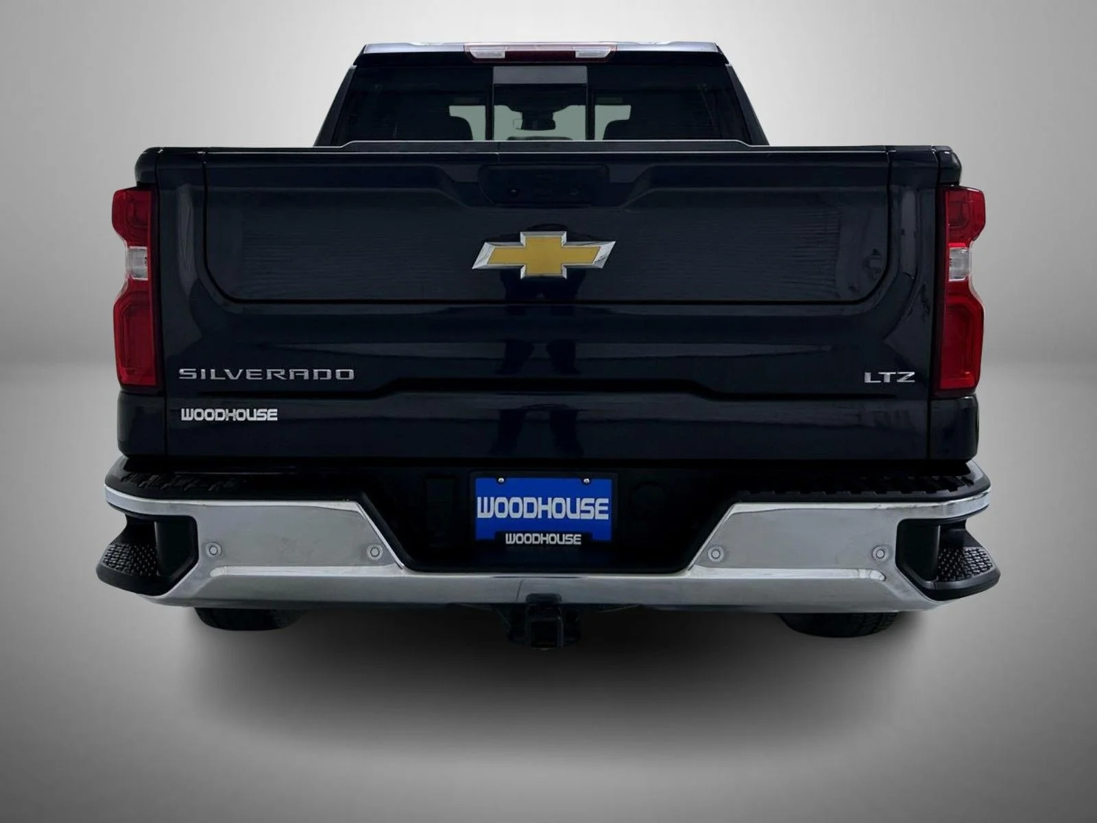 Used 2024 Gray Chevrolet LTZ image 6