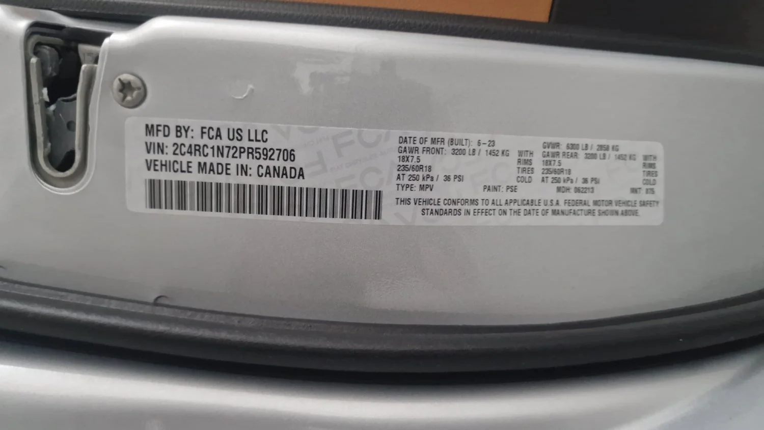 Used 2023 Silver Chrysler Pinnacle image 11