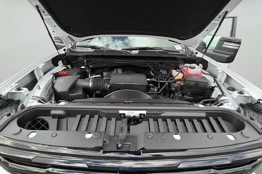 New 2026 Summit White Chevrolet LT image 10