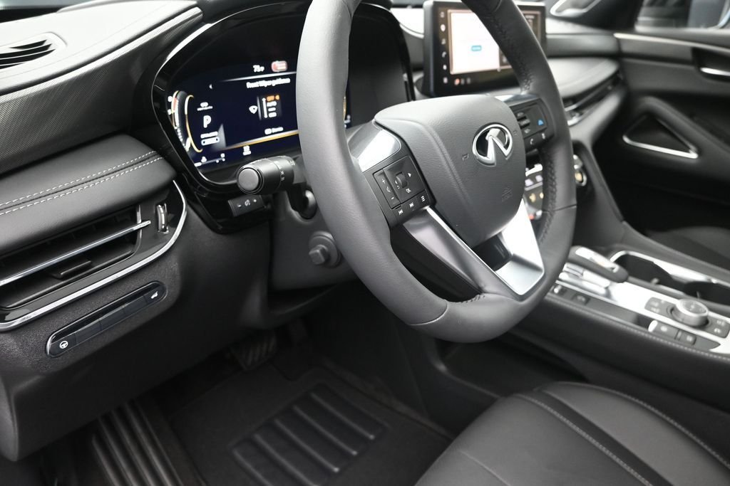 New 2027 2T RAD WHT INFINITI Sport AWD image 12