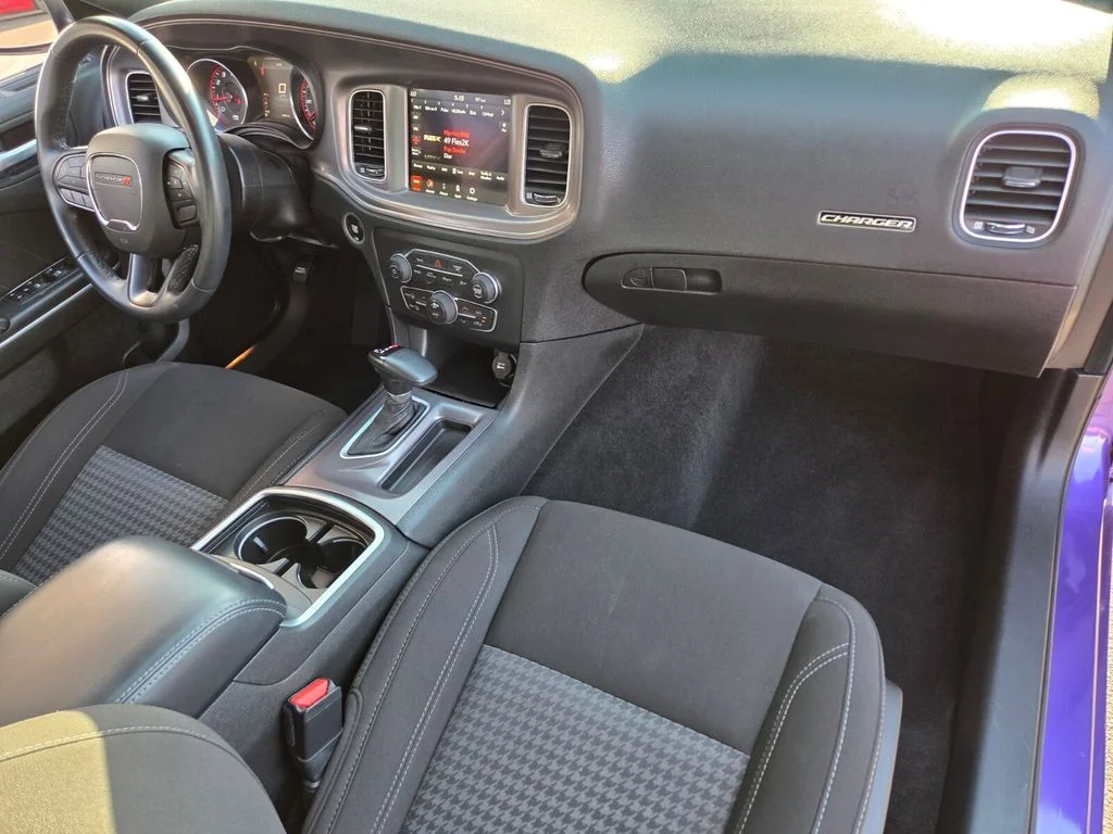 Used 2023 Purple Dodge SXT image 20