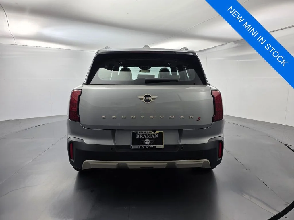 New 2026 Silver MINI Signature Plus image 5