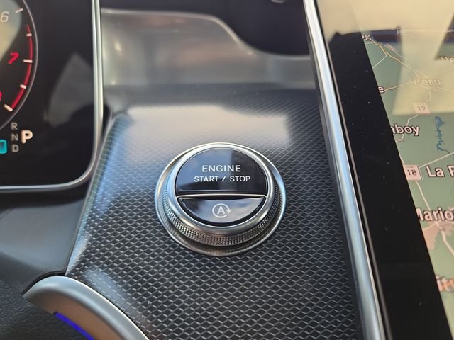 New 2026 Polar White Mercedes-Benz GLC300 image 11