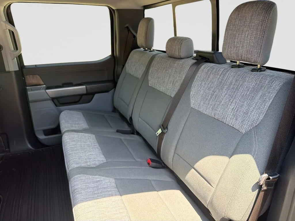 Used 2023 Blue Ford XLT image 14