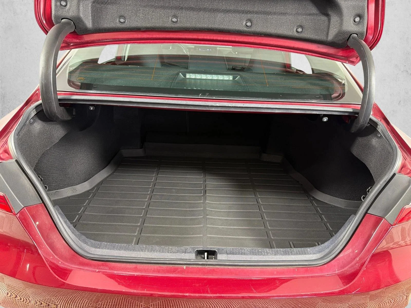 Used 2022 Red Toyota LE image 18
