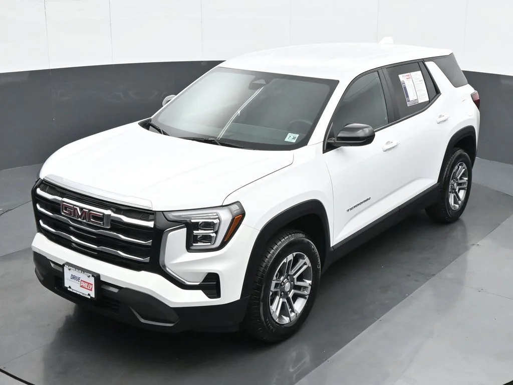 Used 2026 White GMC Elevation image 17