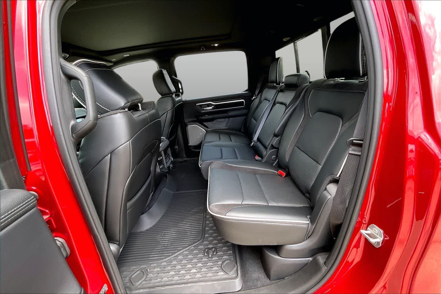New 2026 Molten Red Pearl-Coat Exterior Paint RAM Laramie image 21