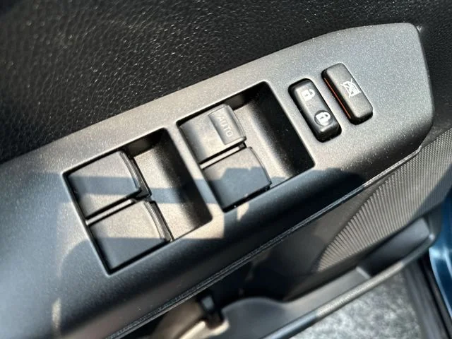 Used 2017 Blue Toyota XLE image 17