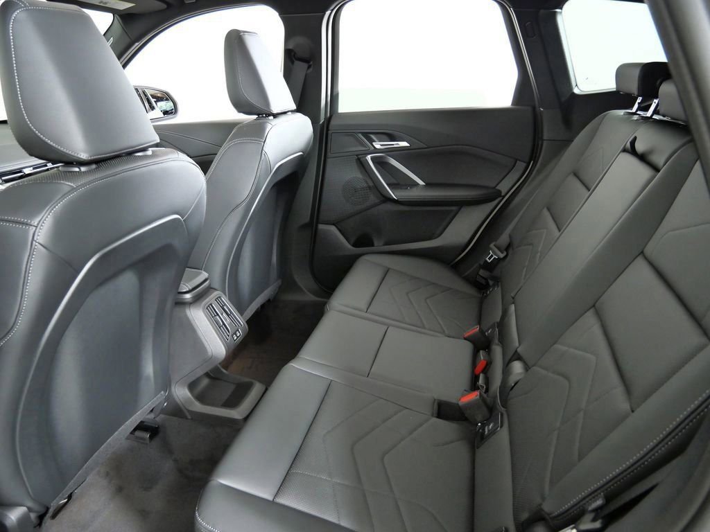 Used 2026 Dune Grey Metallic BMW xDrive28i image 30
