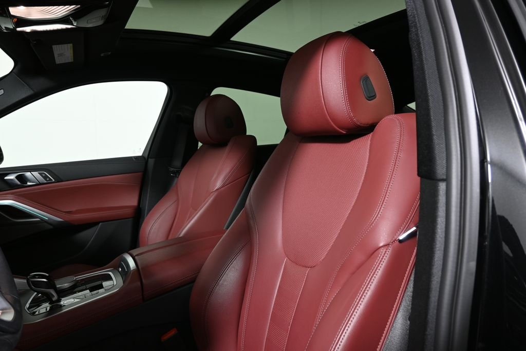 Used 2022 Black Sapphire Metallic BMW xDrive40i image 5