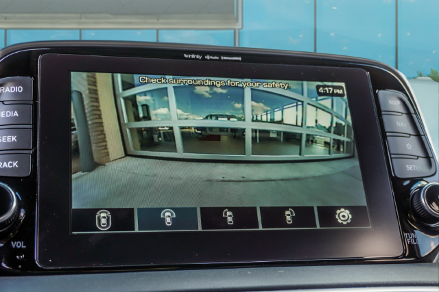 Used 2020 Silver Hyundai Ultimate image 26