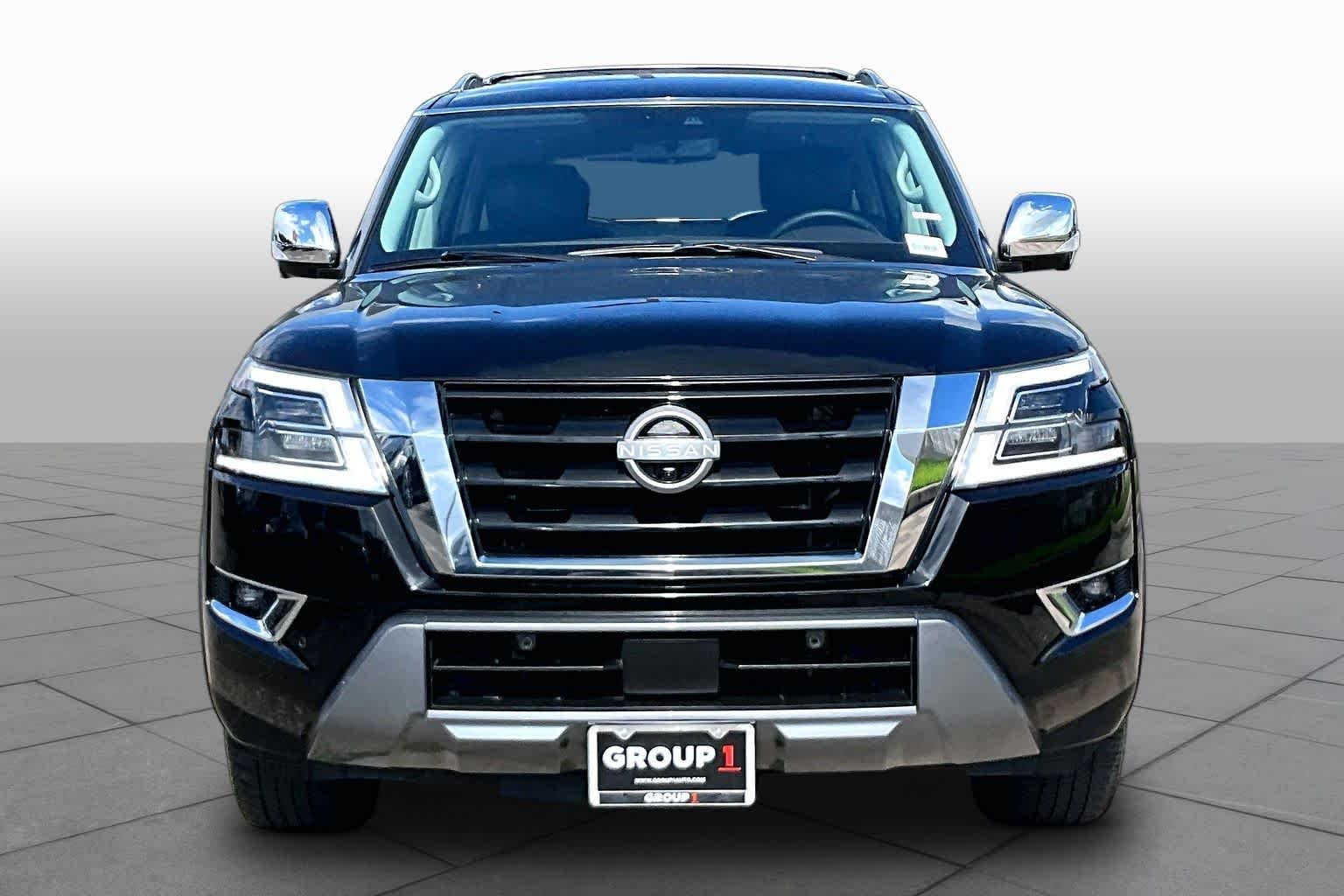 Used 2023 Super Black Nissan Platinum image 4
