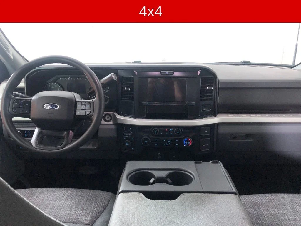 Certified Used 2025 Oxford White Ford XLT image 8