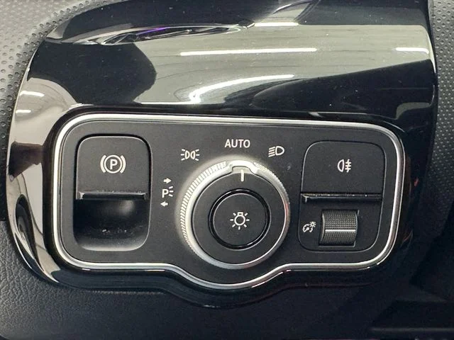 Certified Used 2026 Polar White Mercedes-Benz CLA 250 image 39