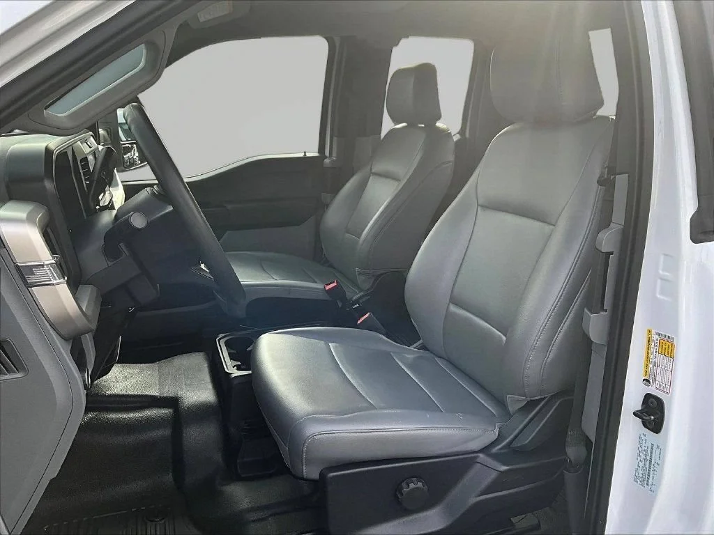 Used 2025 Oxford White Ford XL image 20