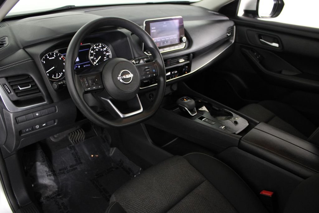 2024 Nissan Rogue SV - Photo 19